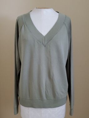 Universal Thread French Terry V-Neck Sweatshirt in Sage